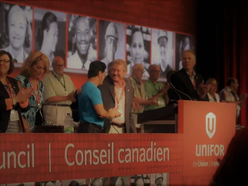 22unifor.jpg
