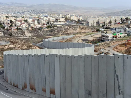apartheid-wall-e1466010282393.jpg
