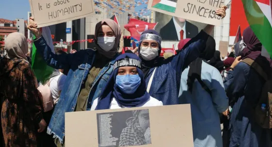 palastine-women-protest.jpg